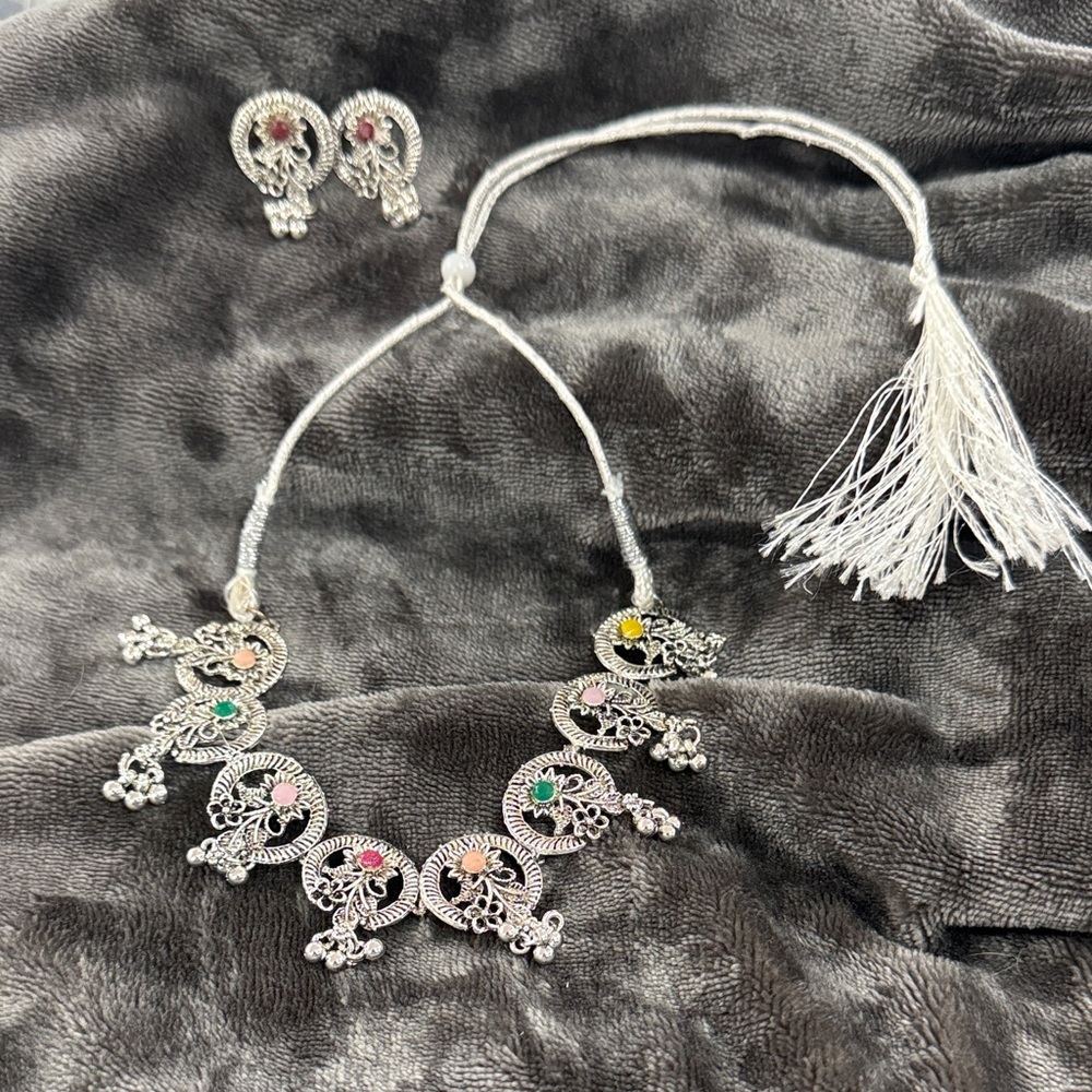 Elegant Silver Necklace and Earring Set